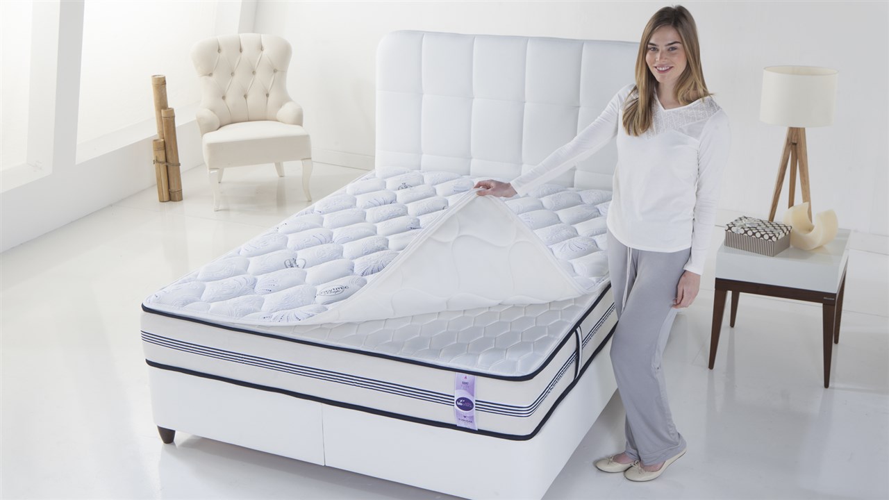 energizer 2 girl holding top layer